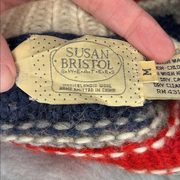 Vintage Susan Bristol Wool button down cardigan. - Picture 7 of 7